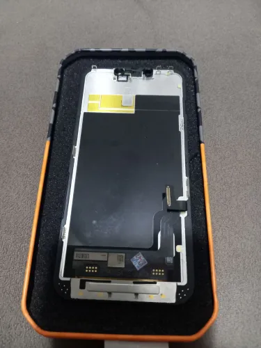 Vendo tela frontal do iphone 13 128gb seminova em ótimo estado