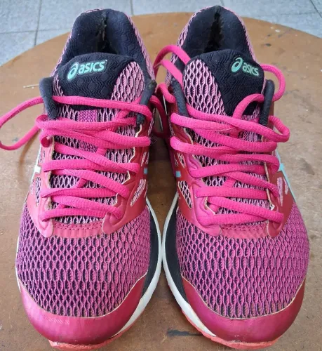 Tenis original easics gel número 34