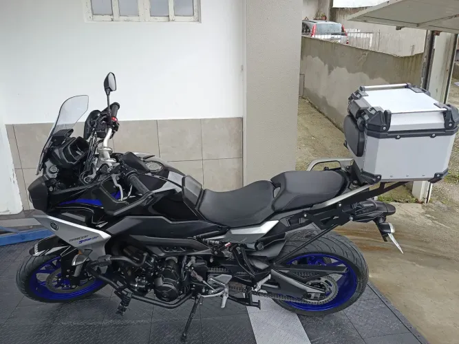 Tracer 900 GT equipada 