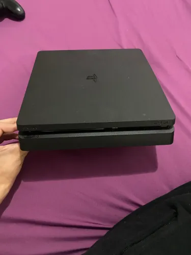 PS4 SEMI NOVO Á VENDA