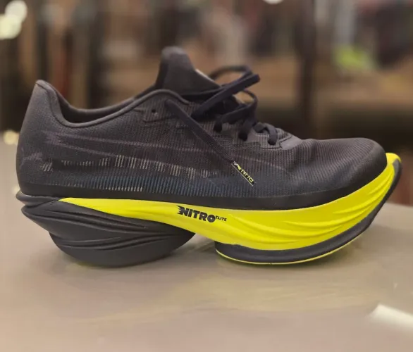 Tênis de corrida Puma Fast-R Nitro Elite 3 Aston Martin 41 (10 US)