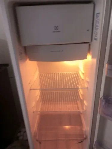 Geladeira usada mais em ótima condição. 
