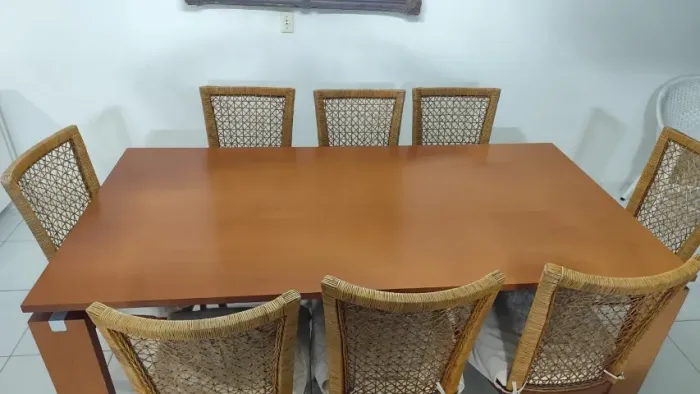 Mesa c/ 8 cadeiras