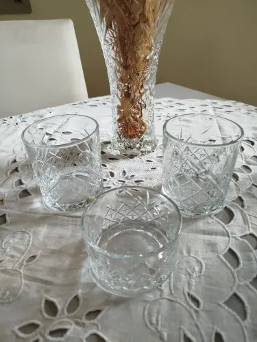 kit de whisky 4 copos e 2 petisqueira