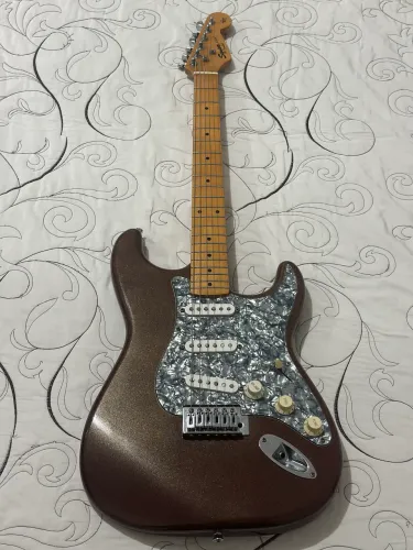 Guitarra Squier California Series com captadores Fender American Standard
