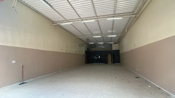 Oportunidade - Galpão Comercial - Villa Branca - Jacareí - 224m².