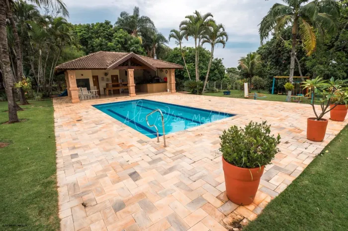 Chácara para Venda em Garça, Jardim Adrianita, 2 dormitórios, 2 banheiros