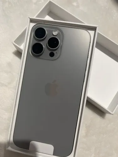 iPhone 15 pro Max 512gb