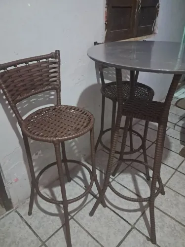 Venda de mesa ,e cadeira de balanço.