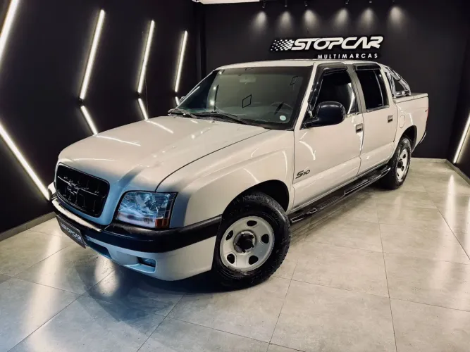 Chevrolet S10 Pick-up STD 2.8 4X4 CD TB Int.dies. 2001