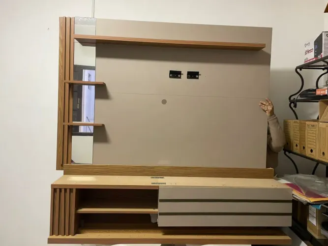 Rack para Sala - Moderno e em Excelente Estado de Conservação