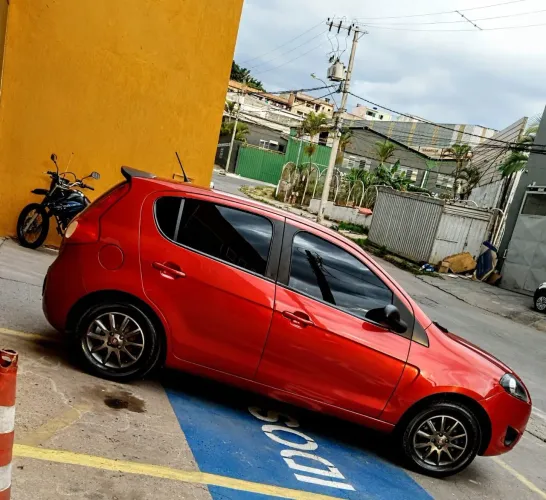 Fiat Palio Attractive 1.0 EVO Fire Flex 8V 5P 2015