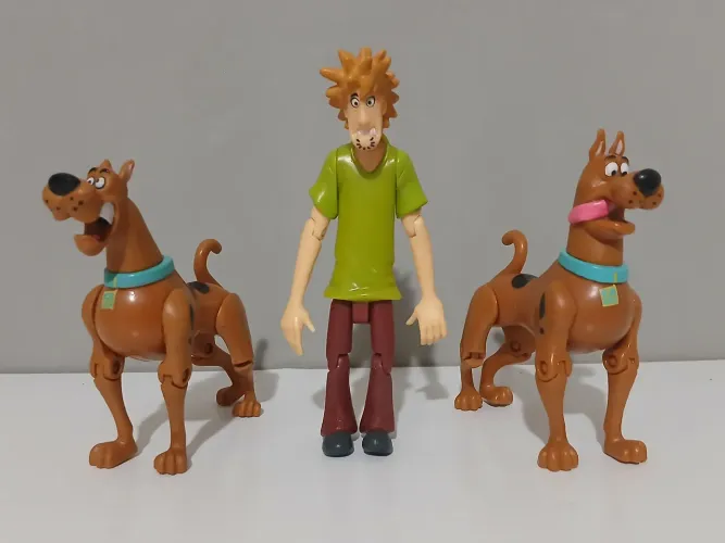 Lote 3 figuras Scooby-Doo (versão assustados)