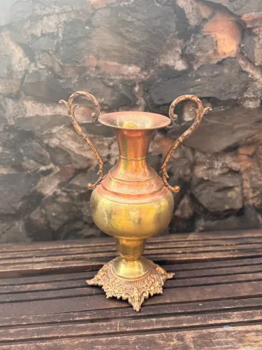 Vaso Anfora em latão