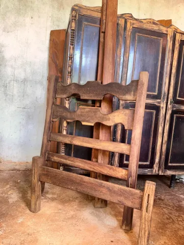 Cama solteiro sucupira