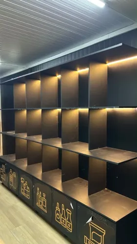 Estante em mdf com Led 3.00 x 2.10m