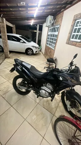 XRE 300 abs 2022