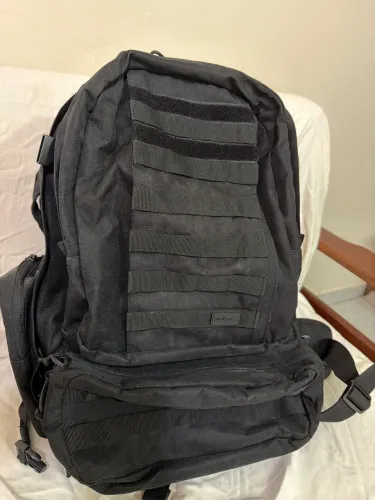 Vendo mochila INVICTUS