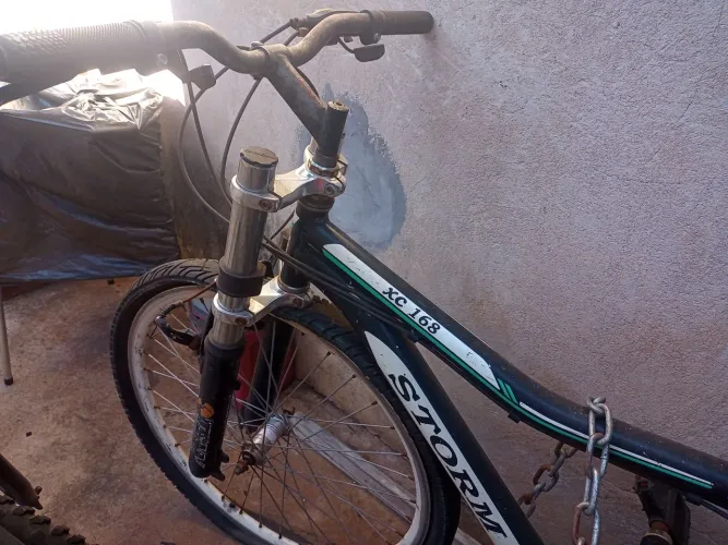 Vendo essa bicicleta valor 200 reais 
