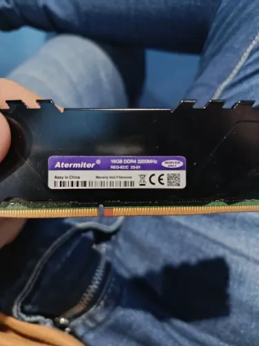 Memória ram DDR4 ATERMITER 3200mhz (COM DEFEITO) 