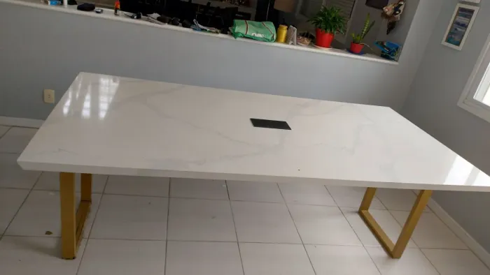 Mesa de mármore tamanho 220 comp por 109 de largura