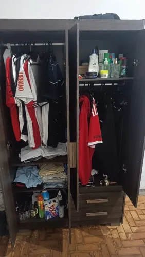 Guarda roupa de Solteiro novo