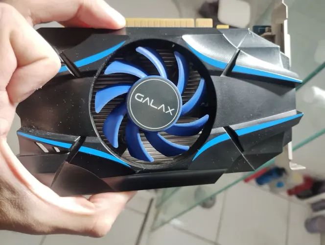 Placa de vídeo GT 1030 de 2GB - GDDR5