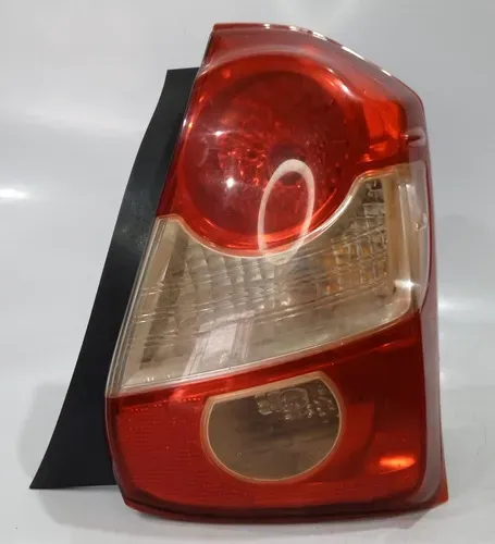 Lanterna Direita Etios Hatch 2014 2015 2016 2017 2018 2019 Direito Vermelho