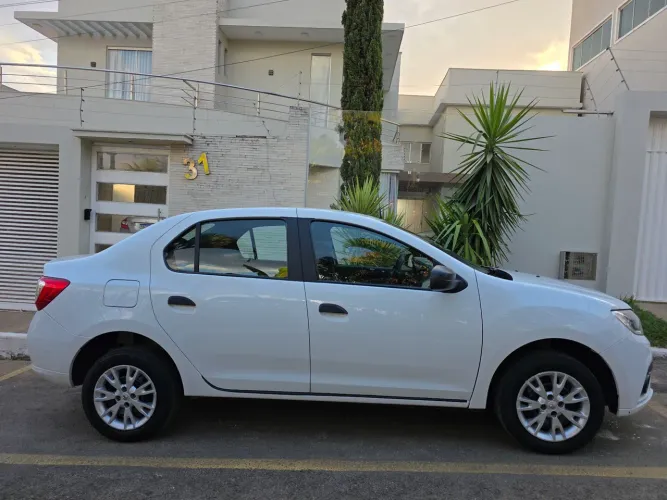 Renault Logan Life Flex 1.0 12V 4P Mec. 2023