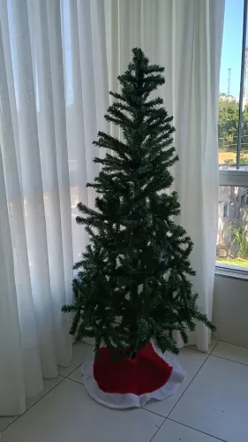 Árvore de Natal Pinheiro Verde - 180cm de Altura com 600 Galhos Cheios