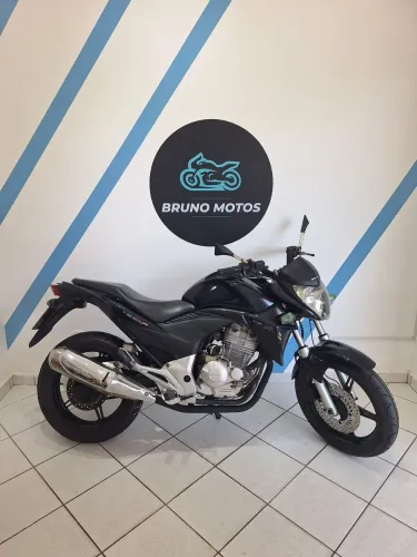 Cb300 2012 cabeçote vela fina, em dia e abaixo da fipe!