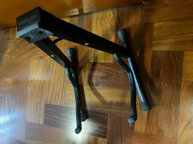 Suporte de chão para baixo