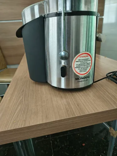 Máquina de suco Mondial Premium aço inox novo