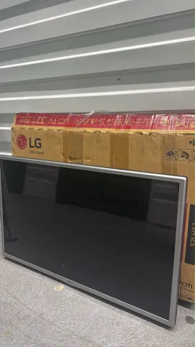 TV LG 32 LED FUNCIONANDO - SEM AVARIA