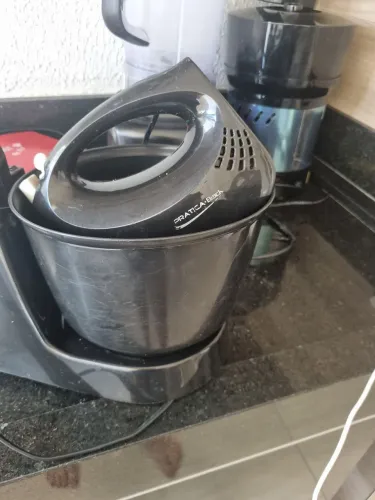 Batedeira mundial e panela eletrica mundial. Seme nova