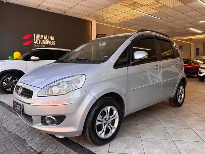 Fiat Idea Attractive 1.4 Fire Flex 8V 5P 2011