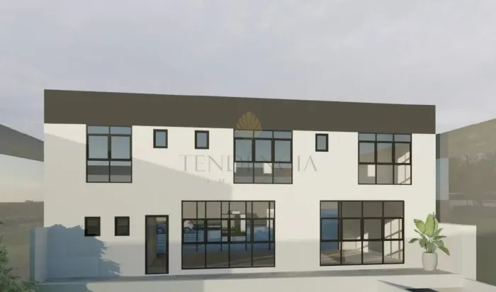 PRÉDIO COMERCIAL COM 400 m2 E 17 VAGAS EXCLUSIVAS PARA LOCAÇÃO - SANTA FELICIDADE