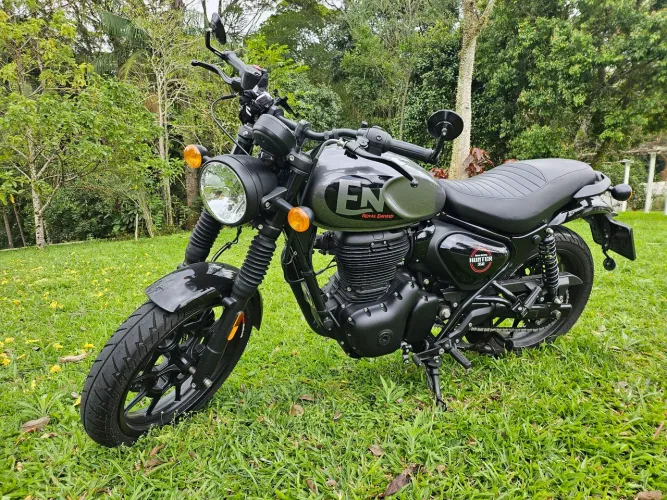 Royal Enfield Hunter 350cc cinza 2024