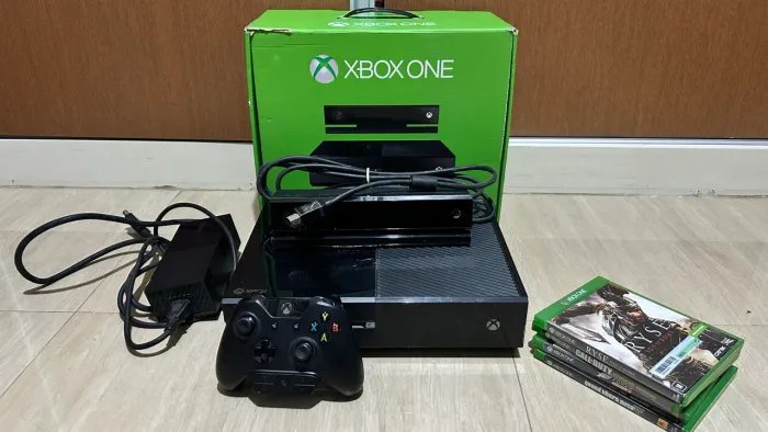 Vende-se Xbox One Fat 500gb
