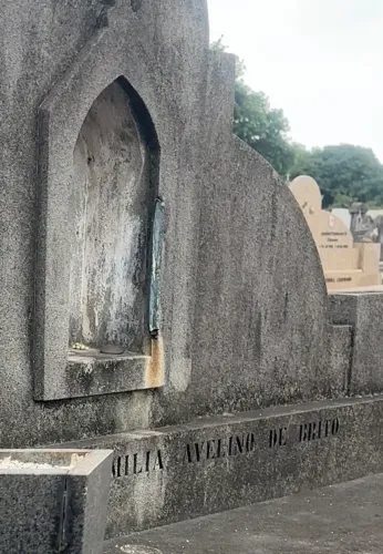 JAZIGO PERPÉTUO CEMITÉRIO: CAJU - SÃO FRANCISCO XAVIER RJ.