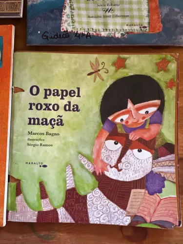 Livro O Papel Roxo da Maçã