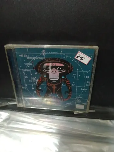 CD SPACEMONKEYZ  VERSUS  GORILLAZ