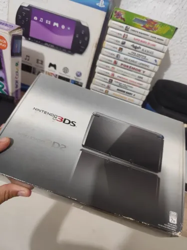 Nintendo 3 DS todo completo (CIB) lindo. + 2 JOGOS de brinde.