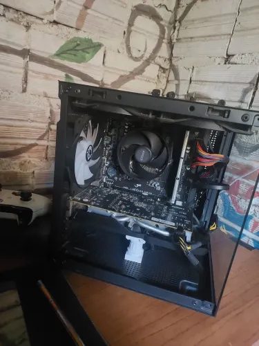PC Gamer Ryzen 5 1600 + RX 580 8GB | 16GB RAM 3200MHz | SSD | Pronto para Jogar