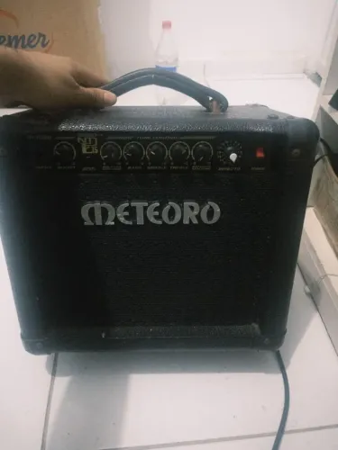 Caixa acústica Meteoro (cubo)