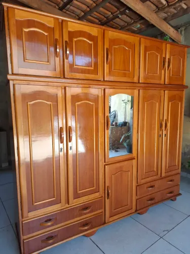 Guarda Roupa PURA MADEIRA (SEMI NOVO)