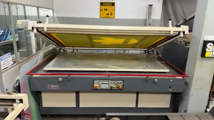 Impressora de serigrafia semi-automática Larese
