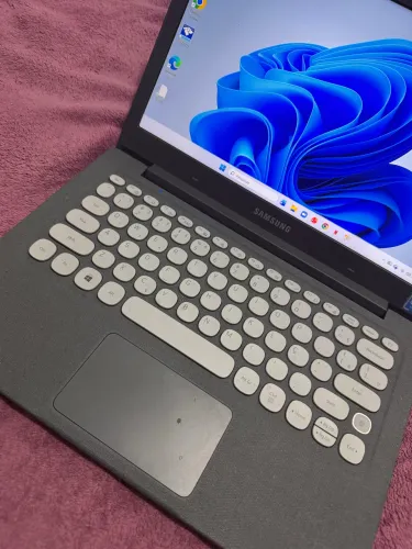 Notebook Samsung F30