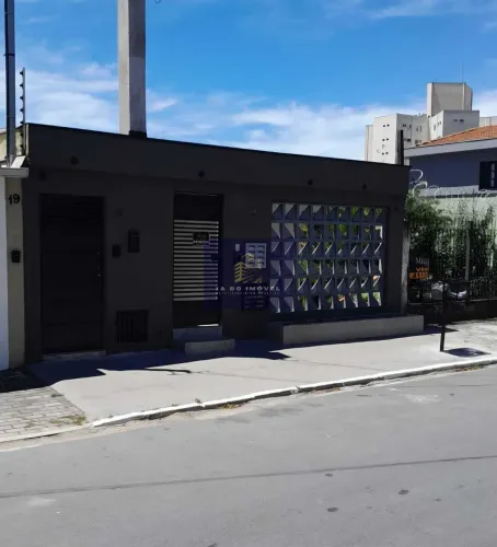 Prédio Residencial com 5 studios e uma casa térrea