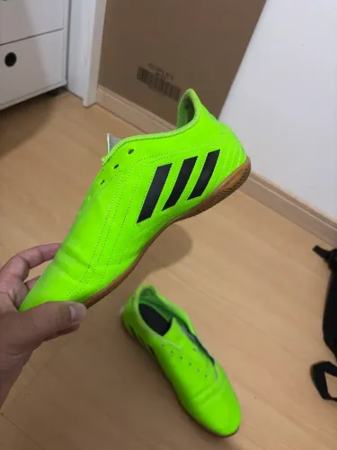 Chuteira Adidas Deportivo